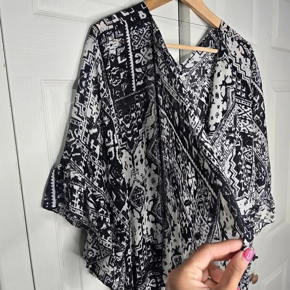 Urban Outfitters Ecote Crinkle Lightweight Kimono Printed Open Front Black OS - Picture 3 of 8